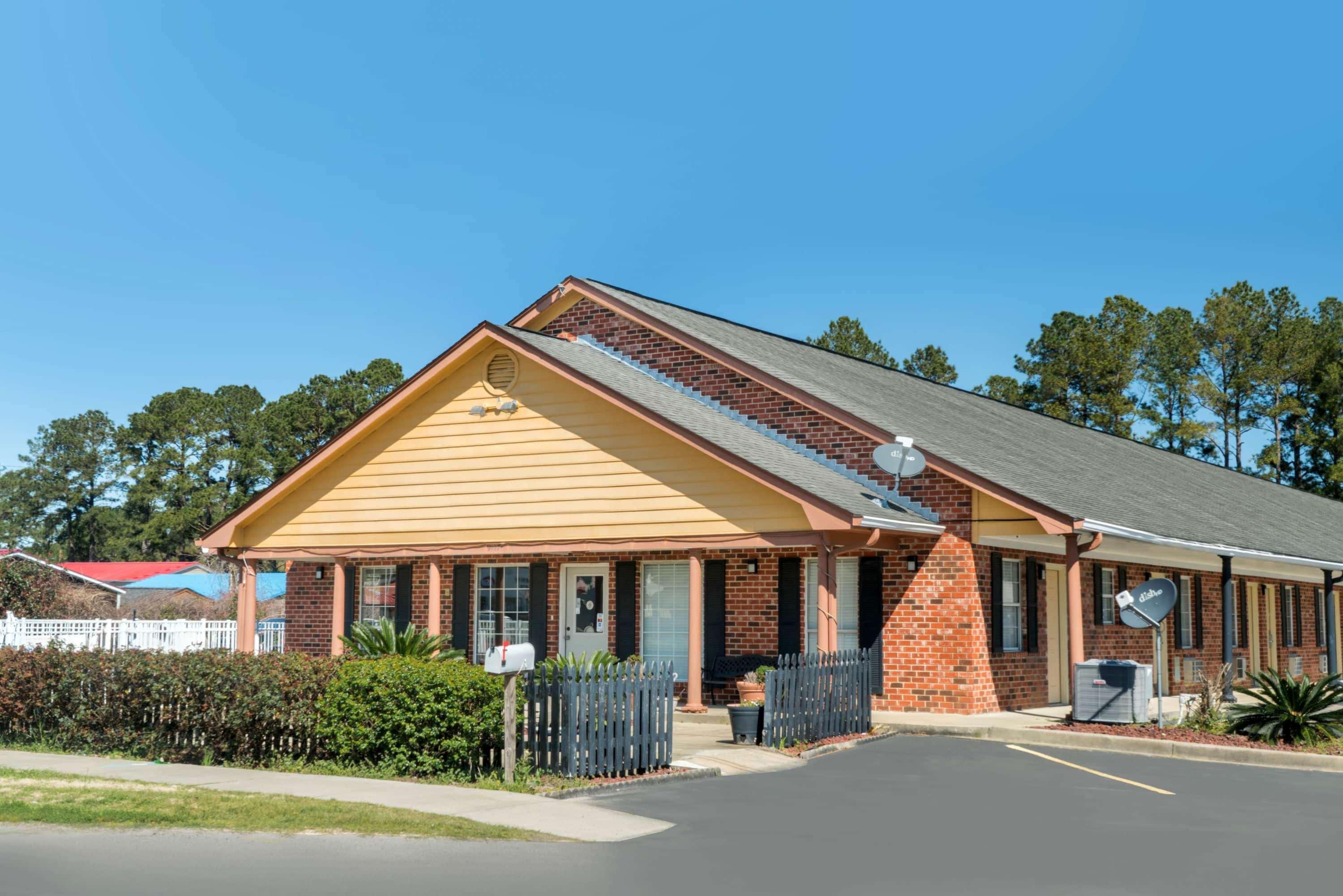 Hotel Travelodge By Wyndham 2*